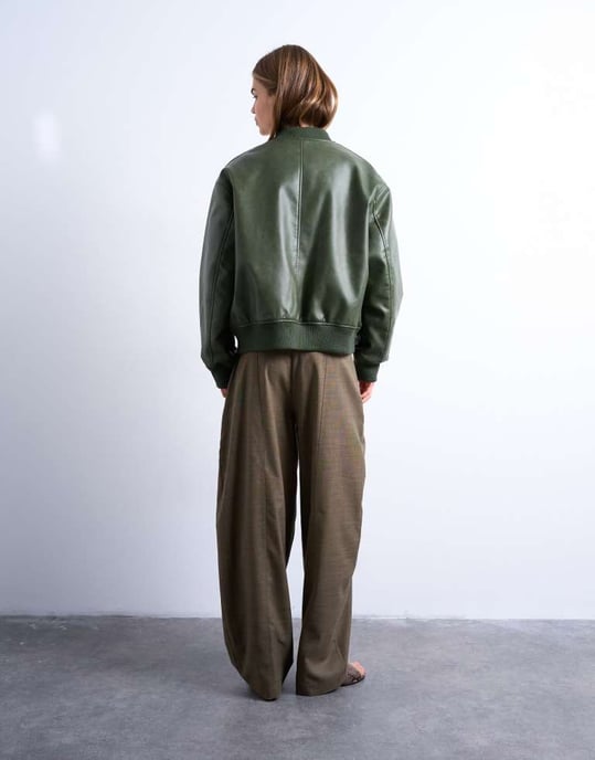 Topshop mid-rise ballongben byxor med ren midja i khaki - Image 2