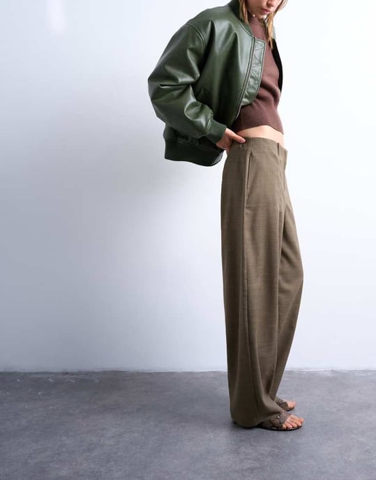 Topshop mid-rise ballongben byxor med ren midja i khaki - Image 3