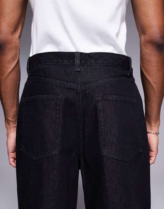 ASOS DESIGN standardlång denimshorts i svart - Image 4