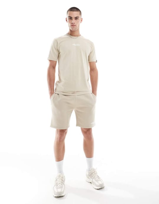Ellesse Molla shorts i beige - Image 1