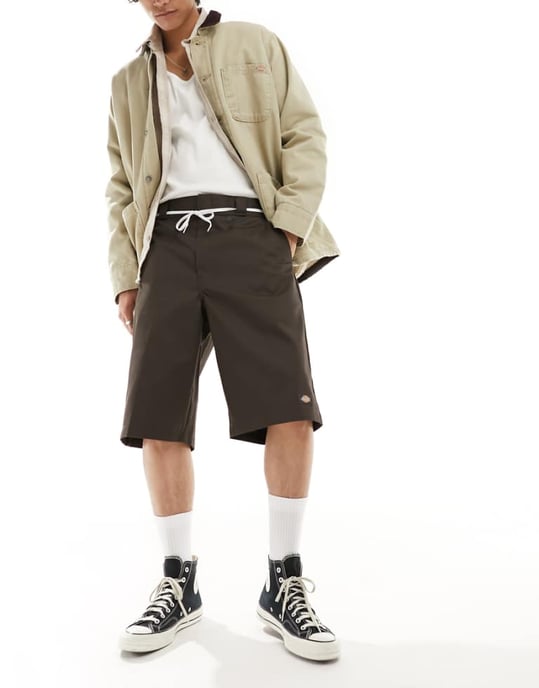 Dickies 13 tum skräddarsydda shorts i mörkbrun - Image 1