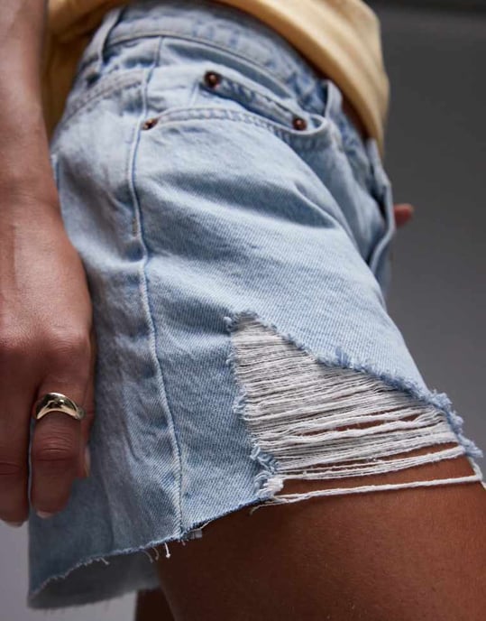 Topshop denim A-linje shorts med rivning i blekt utförande - Image 3