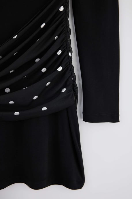 TRENDYOLMİLLA Dam Svart Enfärgad Kort / Mini Lång Bodycon Klänningar - Image 4