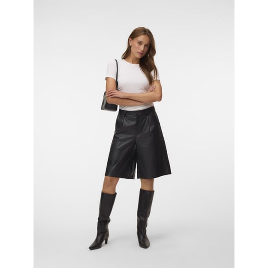 Vero Moda Vmcaia coated nw long shorts noos - Image 1