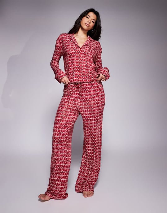 Kaiia exclusive mix and match cropped button through pyjama top co-ord in burgundy bow print - Image 2