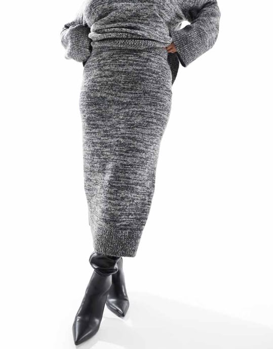 Vero Moda Curve knitted midi skirt co-ord in mono melange - Image 2