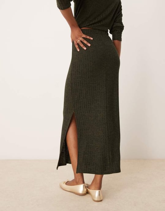 JDY ribbed midi skirt co-ord in khaki - Image 4