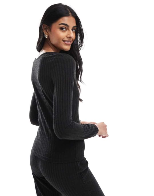 Vero Moda 2 way ribbed jersey top co-ord in black - Image 4