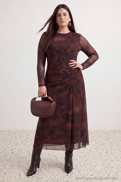 Trendyol Curve Dames Bruin Met grafische print Maxi Lang A-lijn Grote maten Jurk - Image 1
