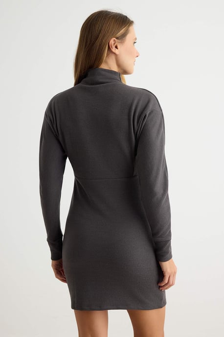 TRENDYOLMİLLA Dam Grå Enfärgad Kort / Mini Lång Bodycon Klänningar - Image 3