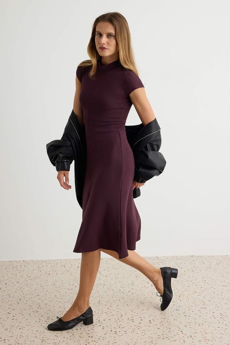TRENDYOLMİLLA Dam Vinröd Enfärgad Midi Kort Bodycon Klänningar - Image 4