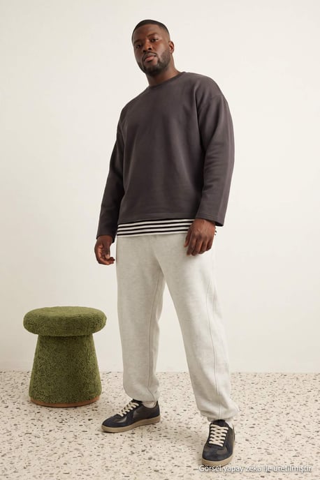 TRENDYOL MAN Men's Gray Plain Long Oversize Plus Size Sweatshirts - Image 2