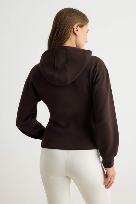TRENDYOLMİLLA Women's Brown Plain Long Fitted Sweatshirts - Image 4