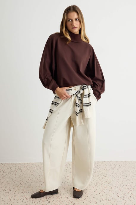 TRENDYOLMİLLA Women's Brown Plain Long Oversize Sweatshirts - Image 4