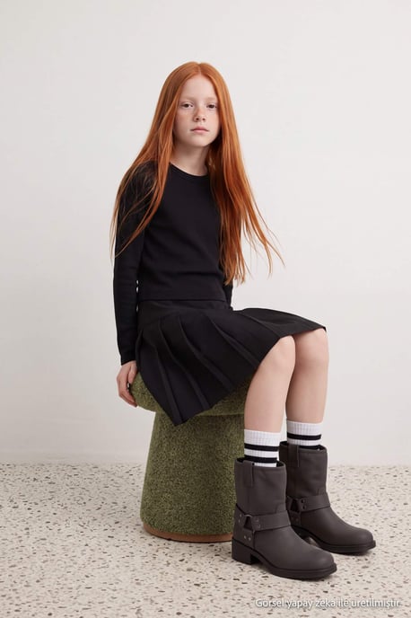 TRENDYOLKIDS Girls Black Plain Long Regular fit T-Shirts - Image 5