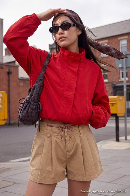 TRENDYOLMİLLA Dam Beige Enfärgad Vid benlängd Normal midja Shorts Bermudashorts - Image 1