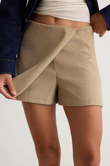 TRENDYOLMİLLA Dam Beige Enfärgad Hög midja Shorts Bermudashorts - Image 2