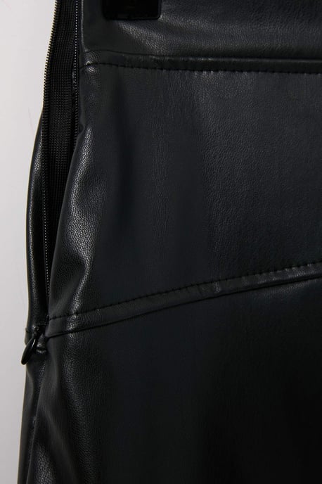 TRENDYOLMİLLA Dames Zwart Effen Midi A-lijn Rokken - Image 2