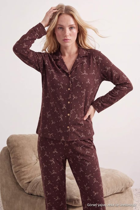 TRENDYOLMİLLA Dames 2-pack Bruin Met grafische print Lang, Regular fit Pyjama- Sets - Image 2