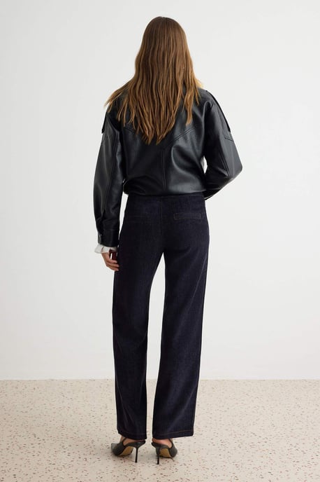 TRENDYOLMİLLA Women's Dark blue Plain Straight Normal waist Trousers - Image 3