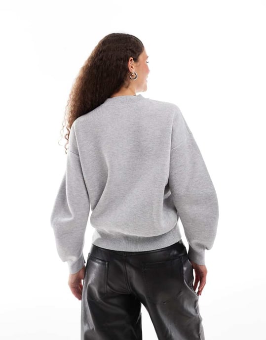 Urban Revivo round neck balloon sleeve knitted jumper in light grey marl - Image 4