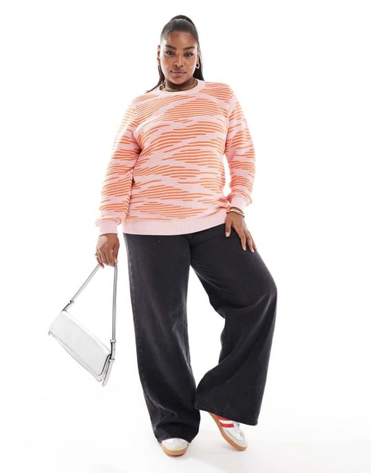 ONLY Curve textured jumper in pink and orange print - Image 2