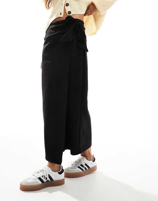 ASOS DESIGN wrap tie detail faux suede maxi skirt in black - Image 4