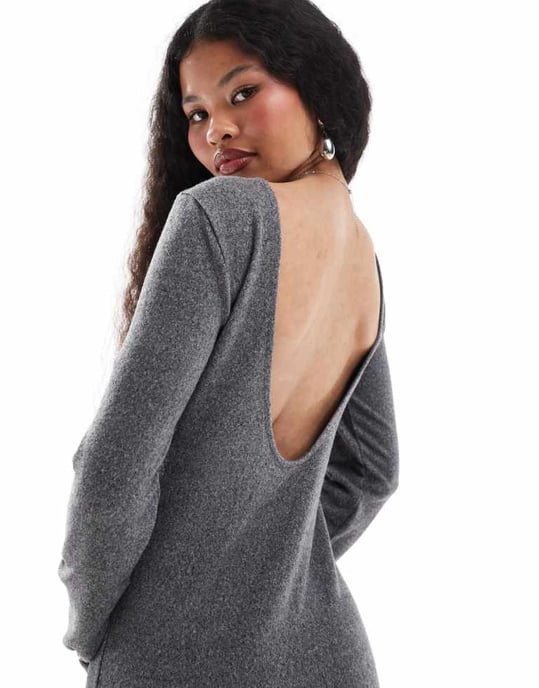 Noisy May Petite scoop back knitted maxi dress in grey texture - Image 3