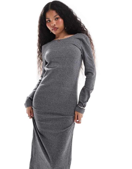Noisy May Petite scoop back knitted maxi dress in grey texture - Image 4