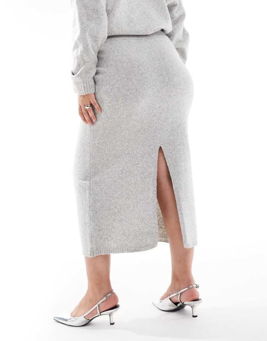 ASOS DESIGN Curve knitted maxi skirt co-ord in grey - Image 3
