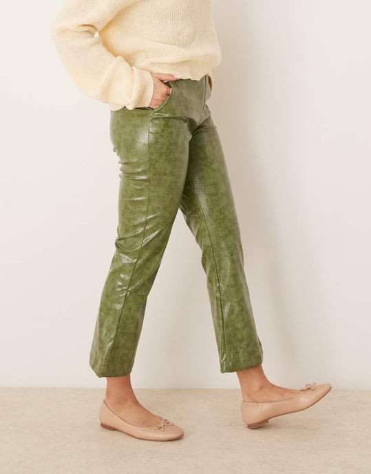 ASOS DESIGN faux leather zip front ankle grazer trouser in green croc - Image 2