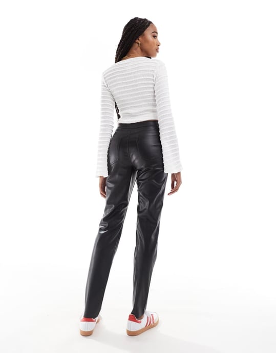 Vero Moda Tall läderlook cigarettbyxor i svart - Image 4