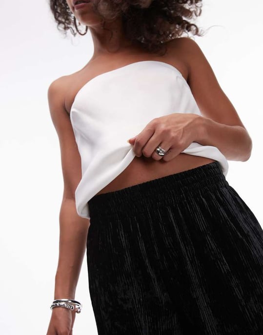 Topshop crushed velvet wide leg trouser with skinny waistband in black - Image 4