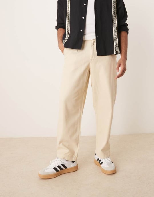 Selected wide fit pleated trouser in cream - Image 1