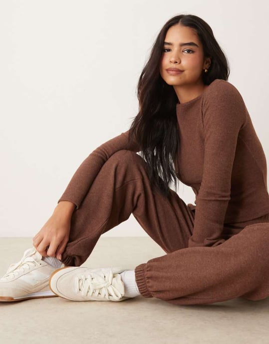 ASOS DESIGN supersoft low rise cuffed jogger co ord in chocolate marl - Image 2