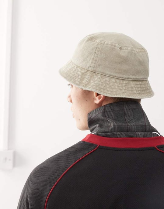 Umbro drillhatt i röd - Image 2