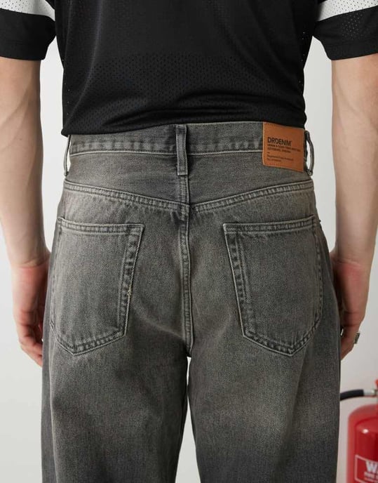 Dr Denim Omar wide relaxed fit straight leg jeans in mid grey used - Image 4