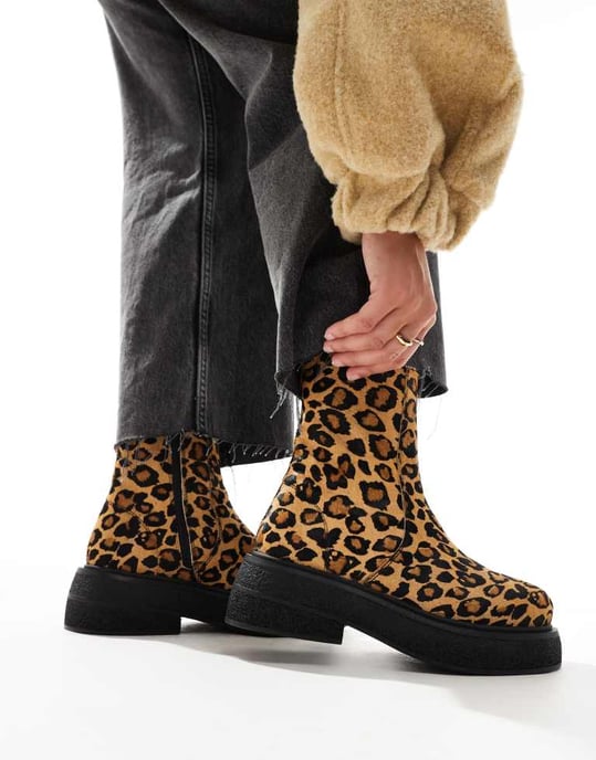ASOS DESIGN Achieve flat leather boots in leopard - Image 4