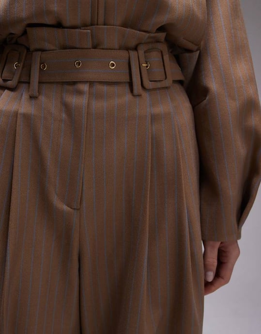 & Other Stories koord lyx bältdragna byxor i beige ränder - Image 4