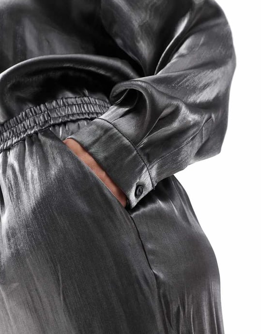 Pieces Curve pull on trouser co-ord in metallic grey - Image 3