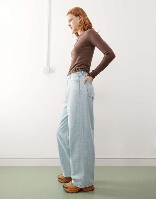 Weekday Astro unisex lågt skurna baggy jeans i ljusblå - Image 3