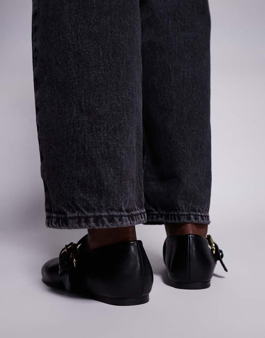 Public Desire breda ballerinaskor med spänndetalj i svart - Image 2