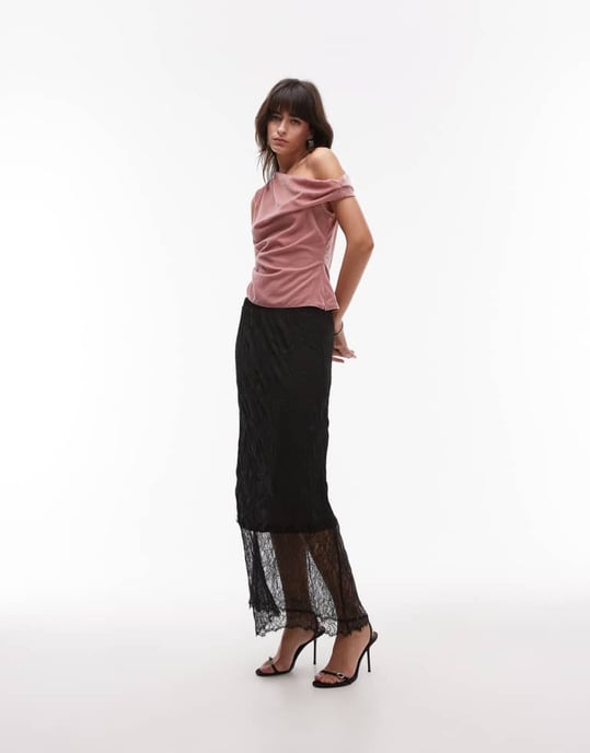 Topshop sammetsliknande asymmetrisk axeltröja i blush - Image 2