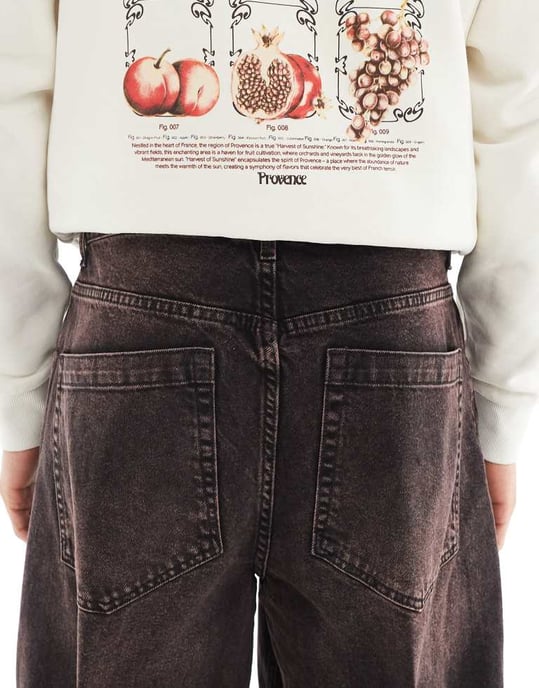 ASOS DESIGN lösa jeans med brun nyans i tvättad svart - Image 4