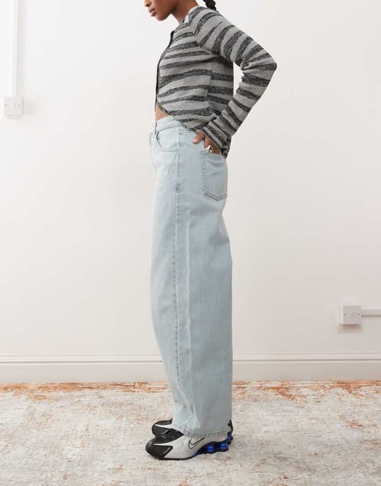 COLLUSION mid rise tapered jeans in mid wash - MBLUE - Image 3