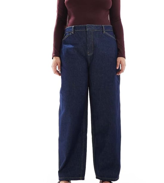 ASOS DESIGN Curve tailored barrel jeans in rinse wash - Image 1