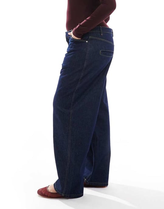 ASOS DESIGN Curve tailored barrel jeans in rinse wash - Image 3