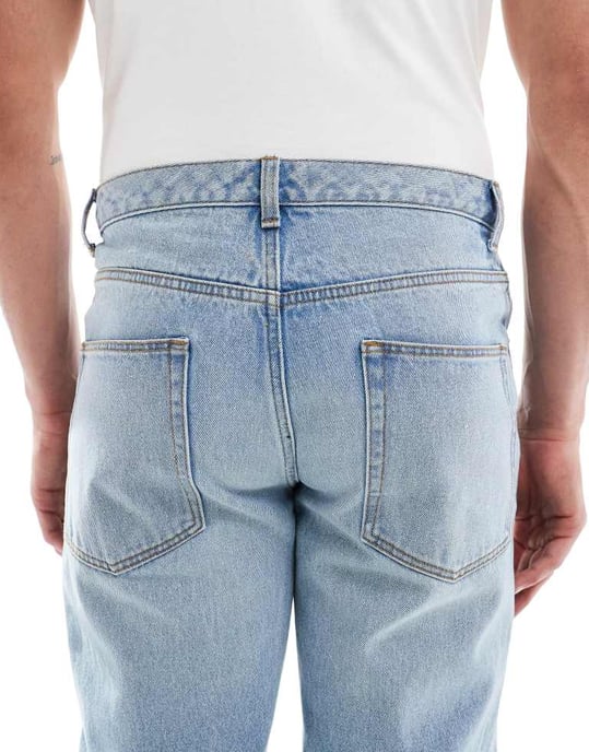 ASOS DESIGN tapered jeans i vintage ljusblå tvätt - Image 4