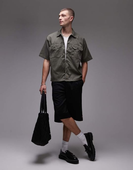 Dickies Unionville boxy fit arbets skjorta i khaki grön - Image 2