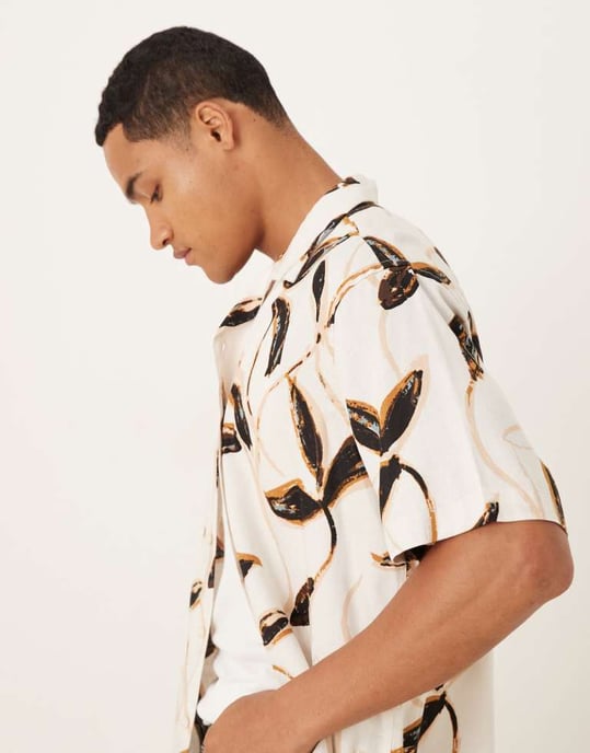 Selected revere collar shirt in cream brown leaf print - Image 2